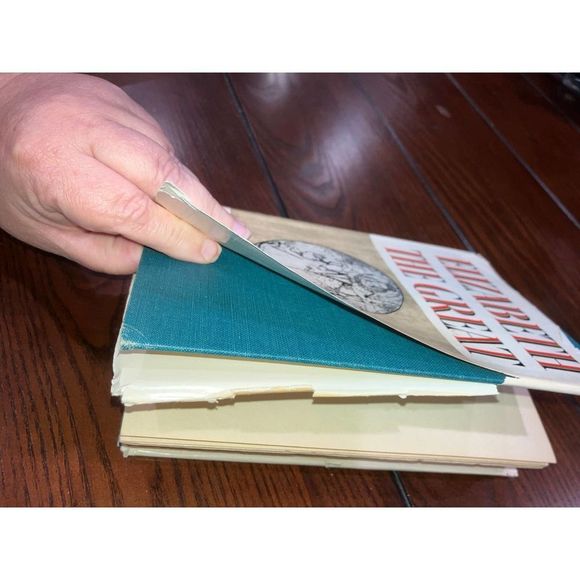 Vintage Elizabeth The Great Hardback Book! - Picture 3 of 12